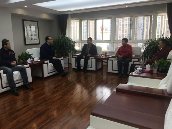 1577935601888391.png 12.31駐村干部送錦旗132.png